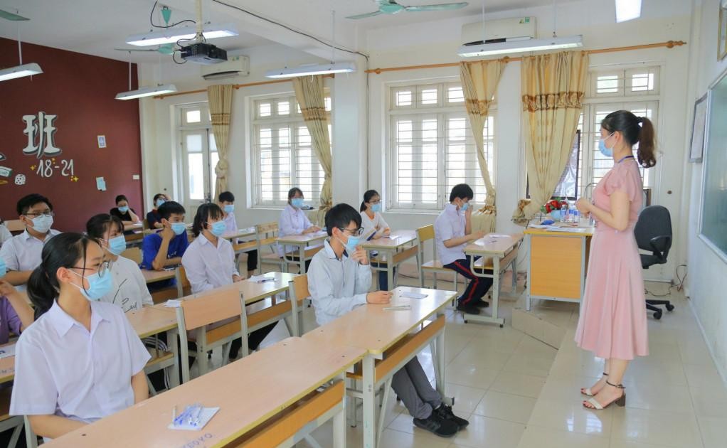 Quảng Ninh điều chỉnh một số điểm kỳ thi vào lớp 10, học sinh gấp rút ôn luyện