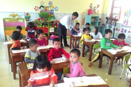 Thầy ăn lương vợ, tranh thủ việc trường, làm ngoài là chính - Giáo dục Việt Nam