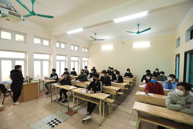 Bộ Giáo dục bỏ yêu cầu chứng chỉ chức danh nghề nghiệp theo hạng - Giáo dục Việt Nam