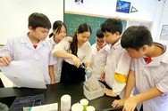 5 năm sau công bố chương trình mới vẫn thiếu giáo viên 2 môn, ai chịu?