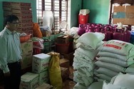 Thầy cô xây “kho lương” dự trữ cho học trò vùng cao mùa mưa lũ
