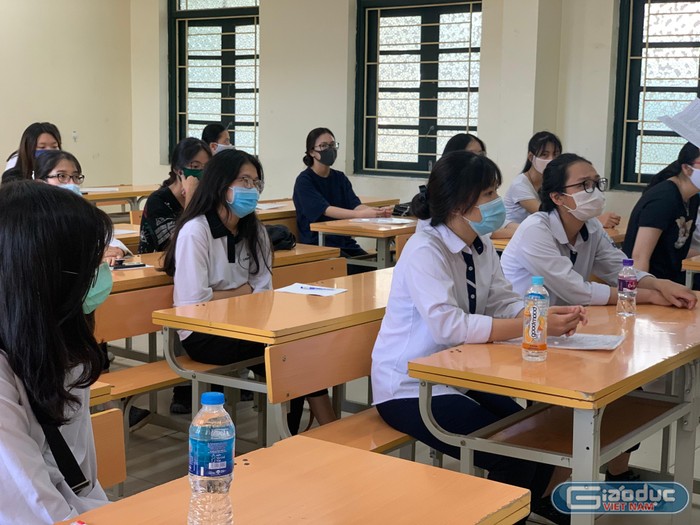 Học sinh lớp 9 của 17 huyện, thị xã ở Hà Nội trở lại trường từ ngày 22/11
