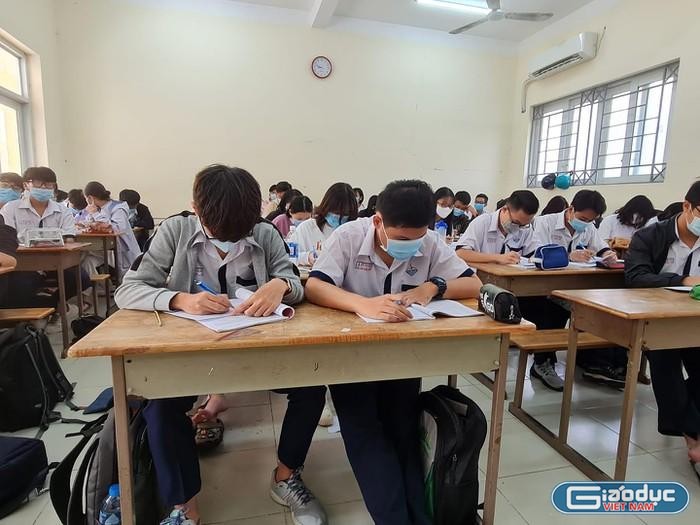 Thành phố Hồ Chí Minh yêu cầu các trường hoàn tất kiểm tra học kỳ 2 trước 9/5